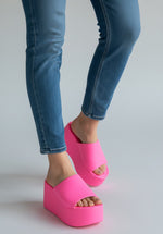 FLORA Hot Pink BERNESS