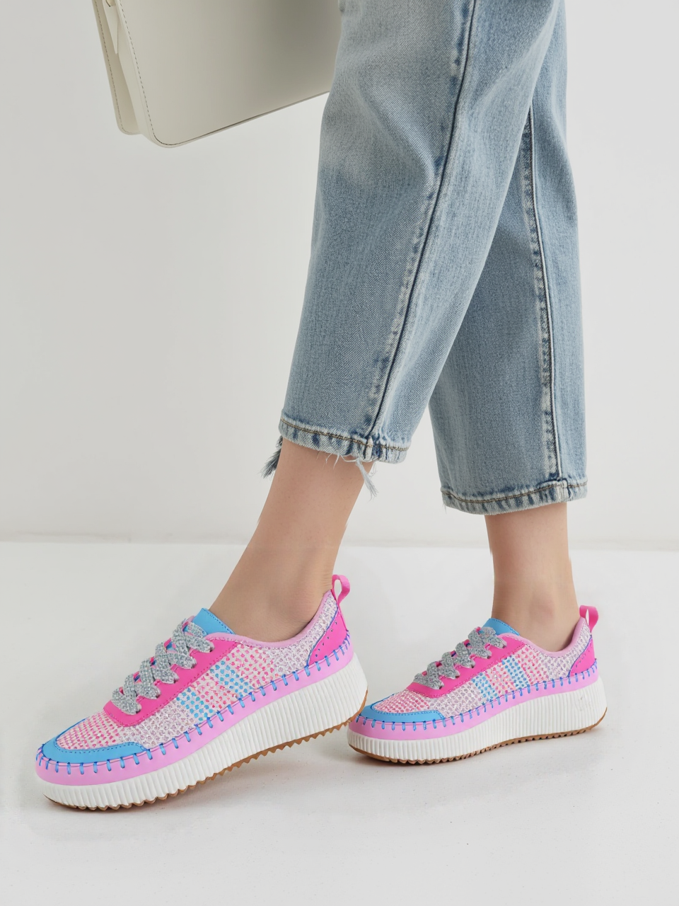 TIMELESS-12 Tan La Sheelah