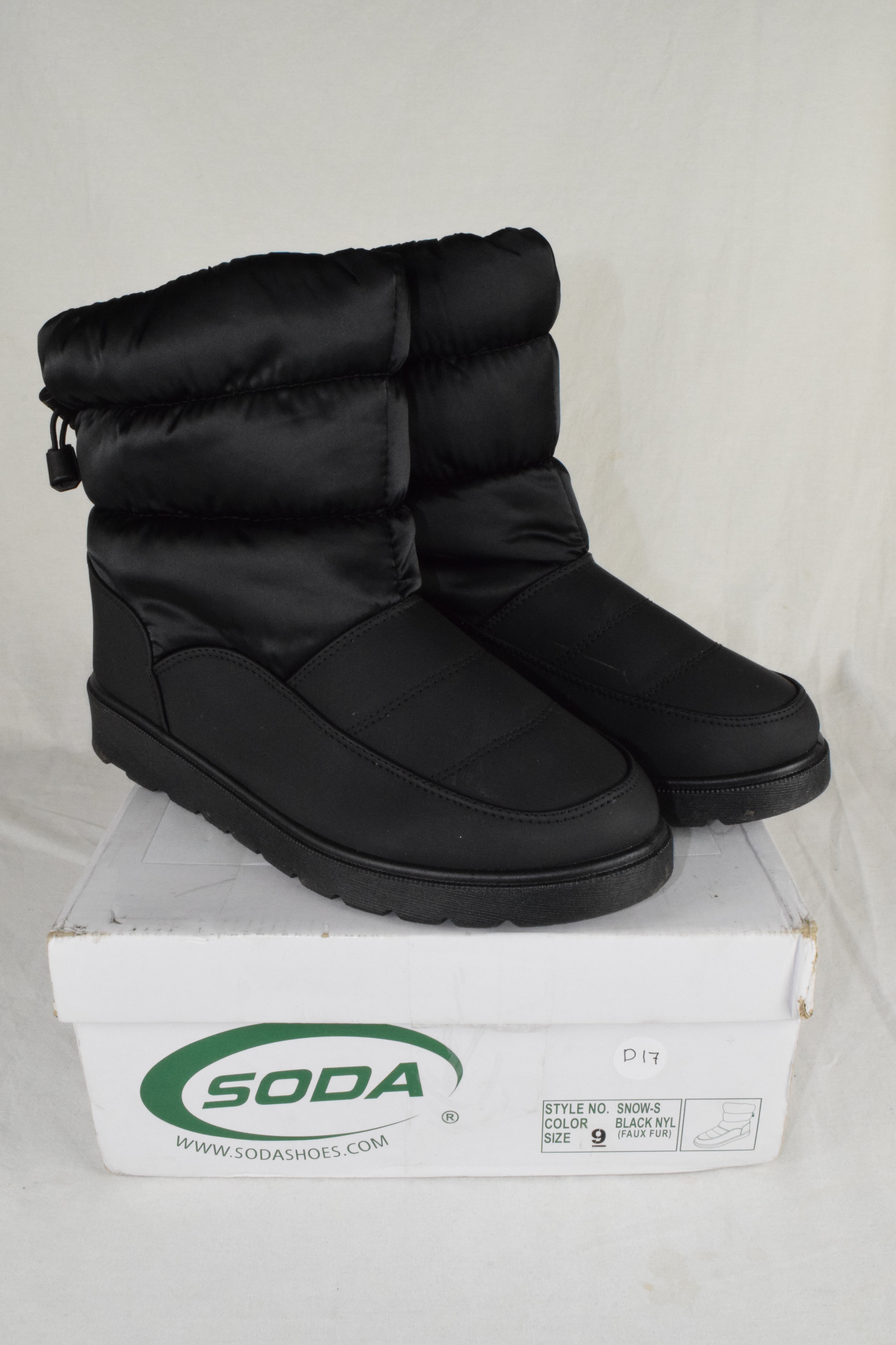 Soda Women Snow boots Waterproof Fur Lining Nylon Ankle Bootie Black SNOW size 9
