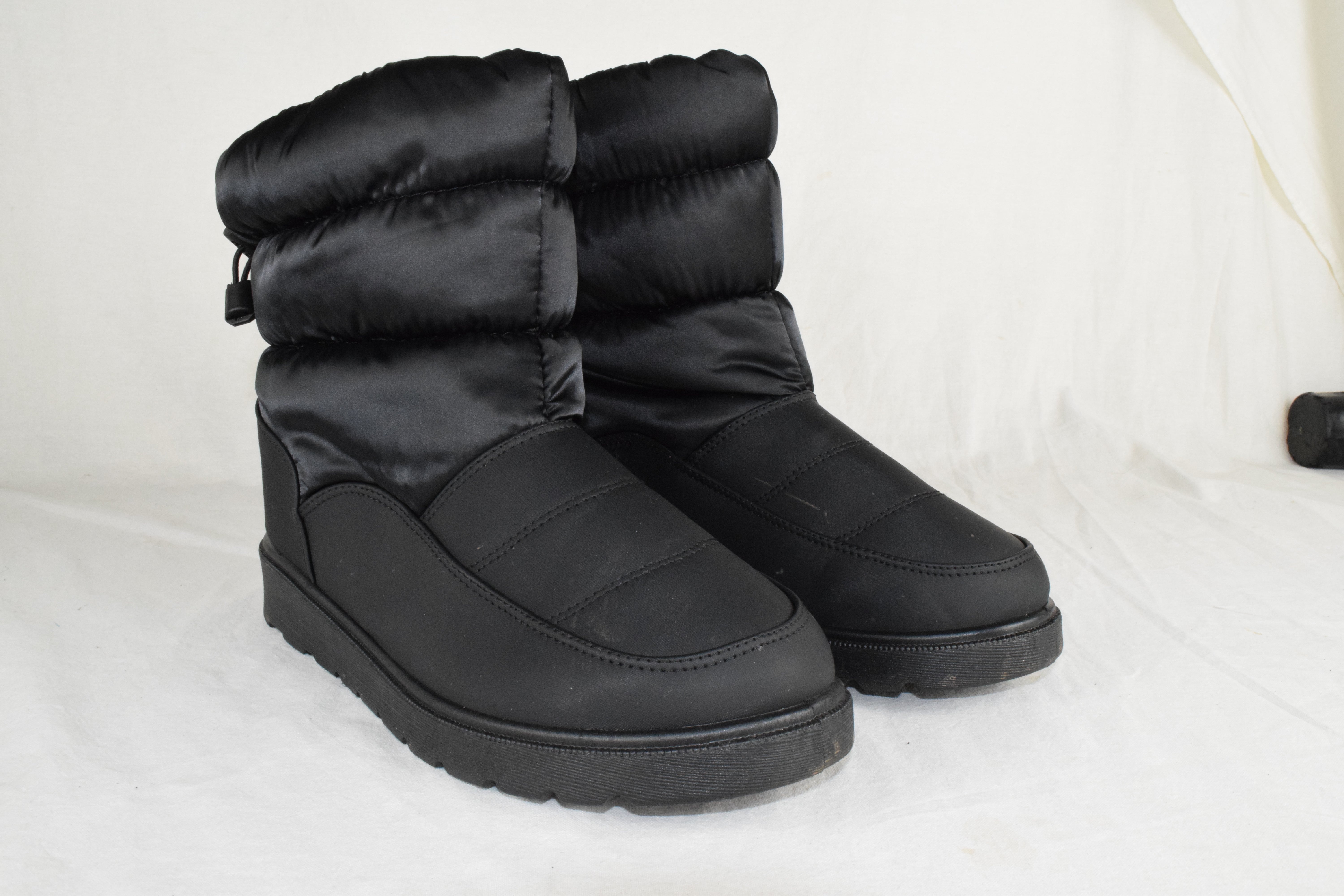 Soda Women Snow boots Waterproof Fur Lining Nylon Ankle Bootie Black SNOW size 9