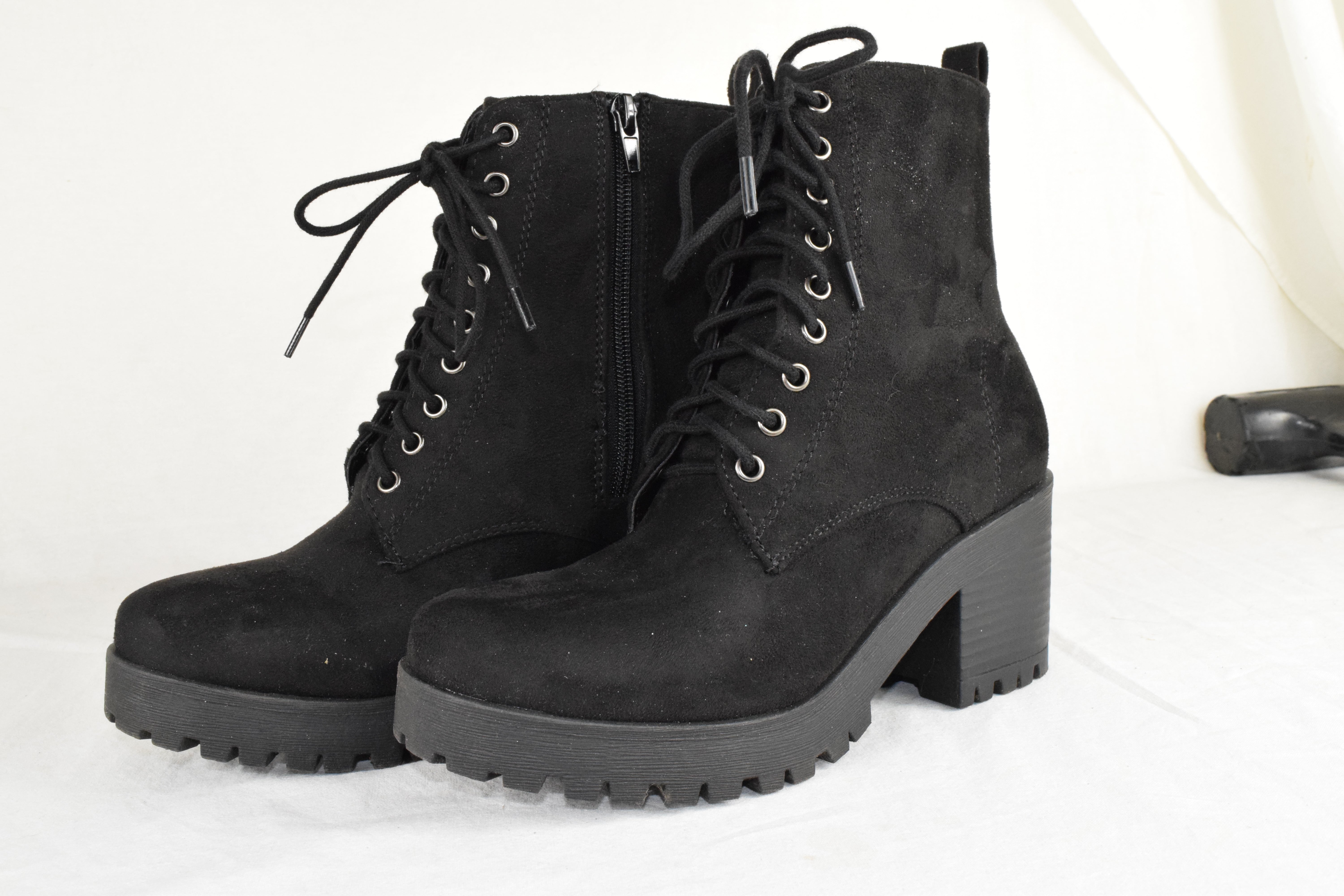 Soda Women High Heels Ankle Boots Combat Lug Sole Booties Black FUZZY Size 7.5