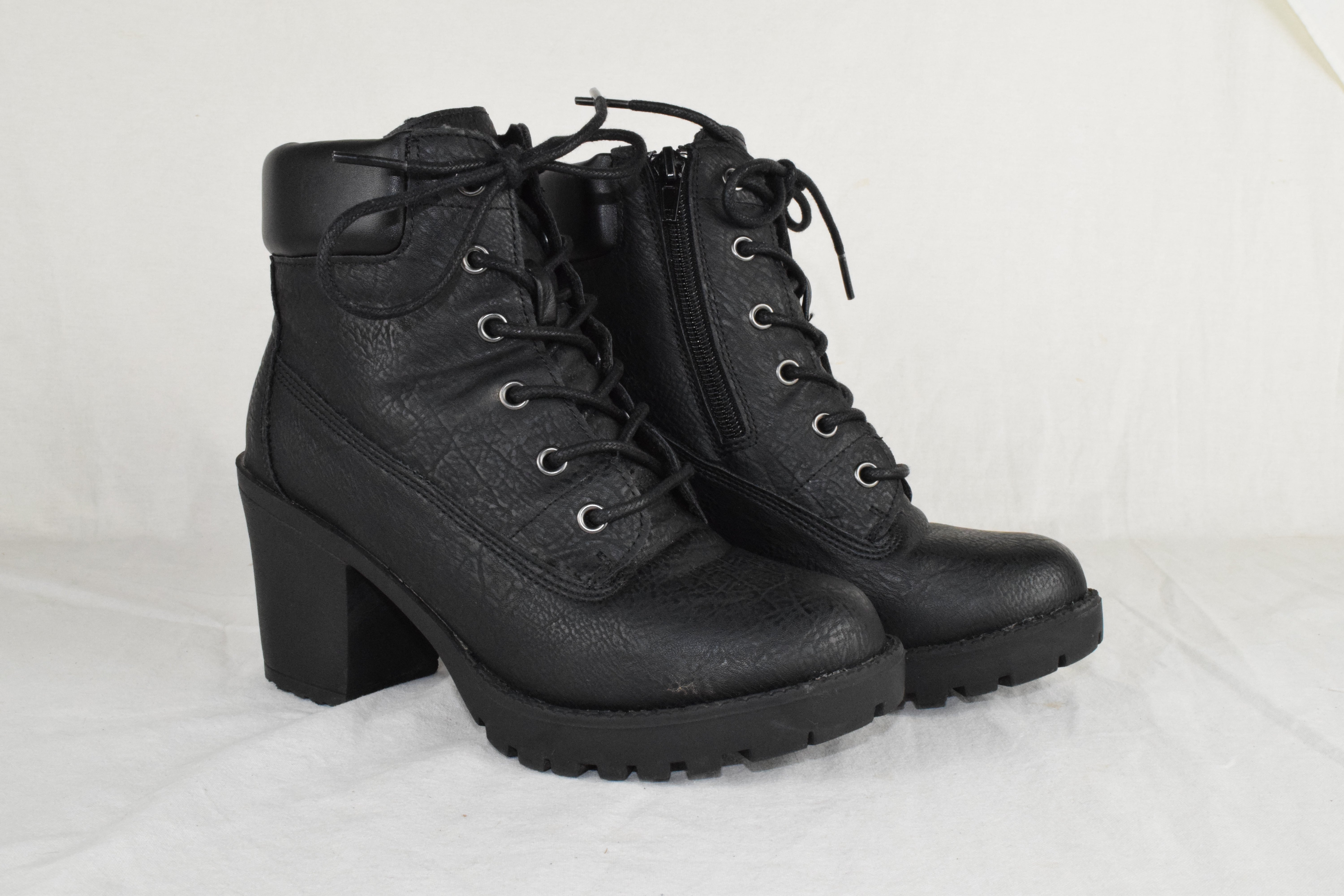 Soda Women High Heels Ankle Boots Combat Lug Sole Booties Black Used Size 6