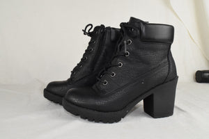 Soda Women High Heels Ankle Boots Combat Lug Sole Booties Black Used Size 6