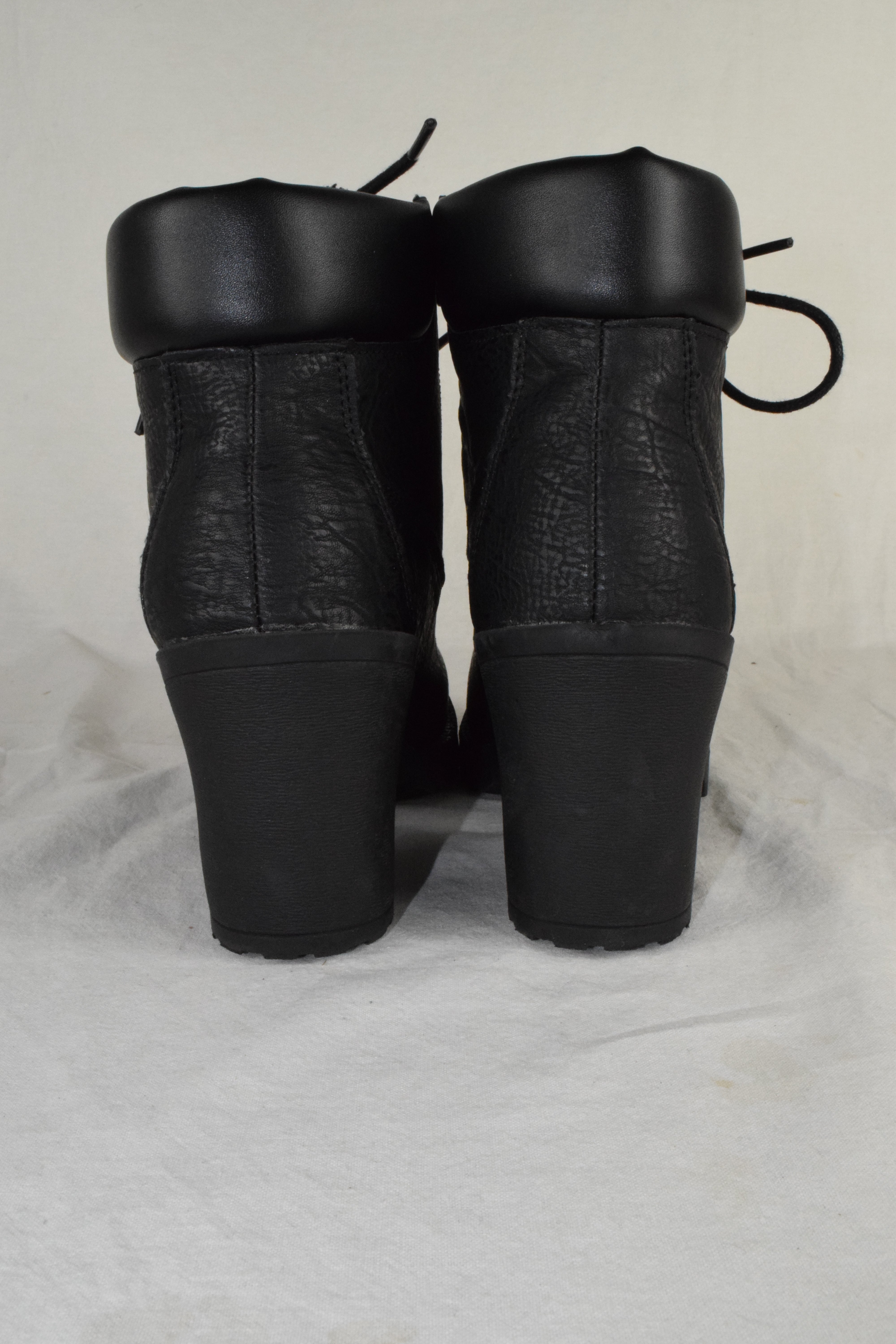 Soda Women High Heels Ankle Boots Combat Lug Sole Booties Black Used Size 6