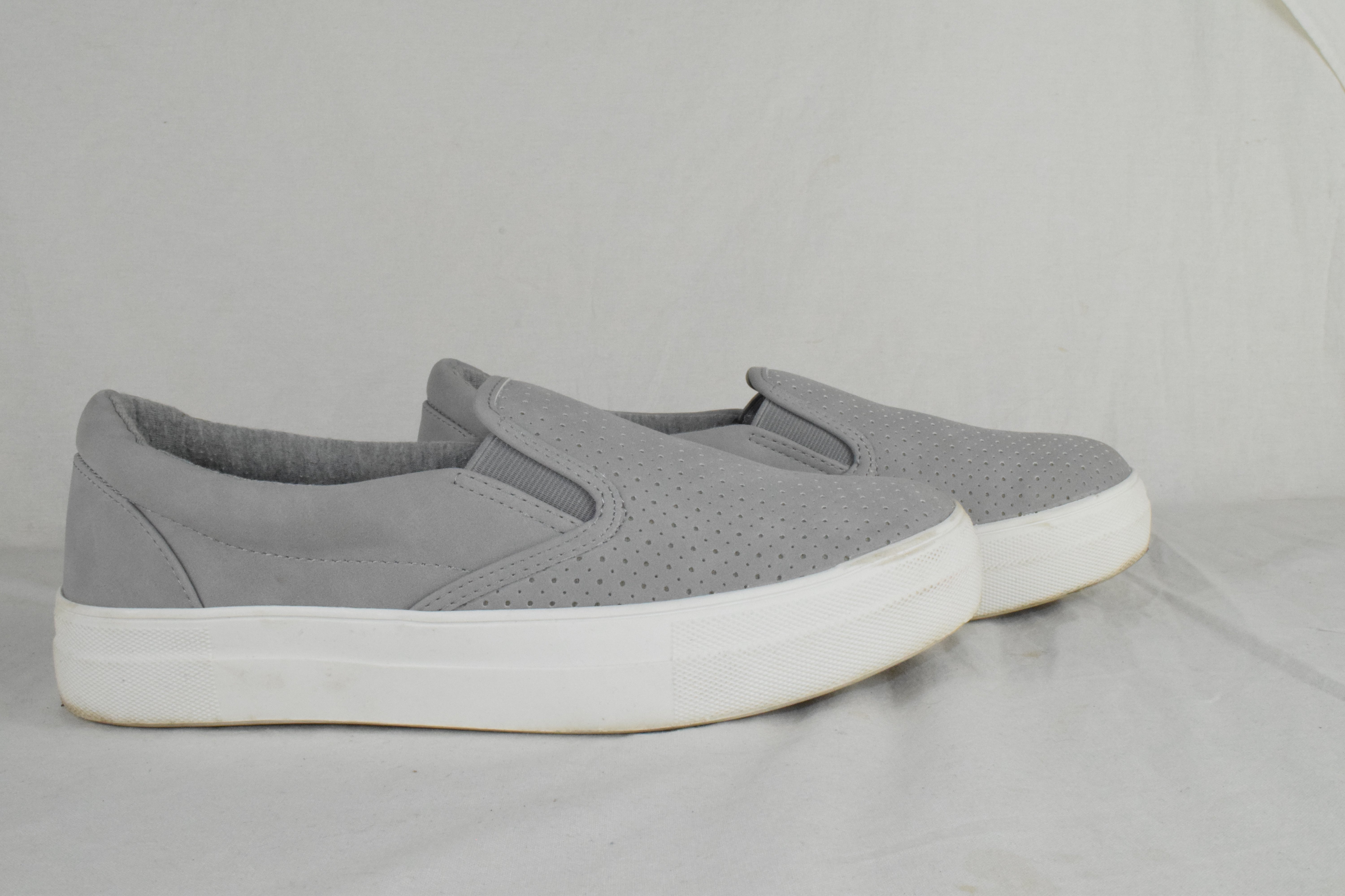Soda Flat Women Slip-On Loafers Casual Sneakers Platform Gray CROFT Size 9