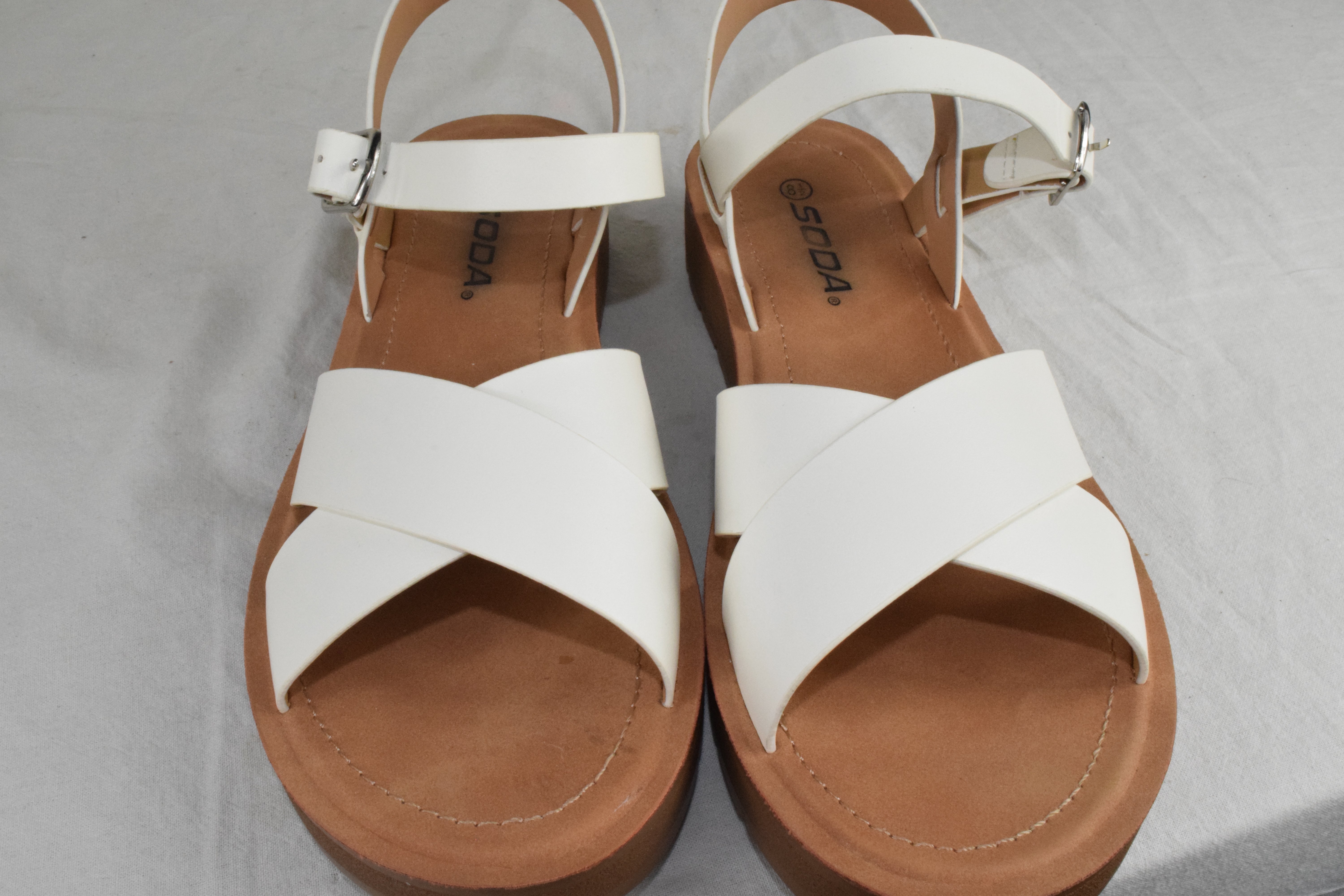 Soda Women Flat Sandal Flatform Ankle Buckle CrissCross Straps White Chester 8.5