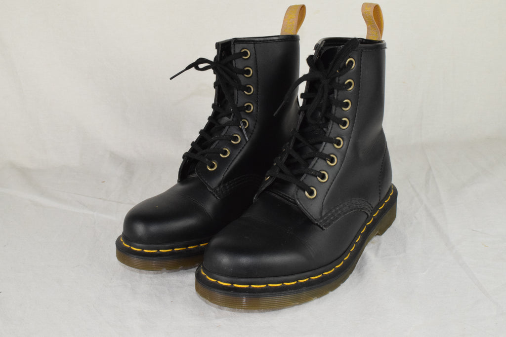 Dr. Martens 1460 Originals 8-Eye Soft Toe 6 Inch Boot Used Size 5 Women