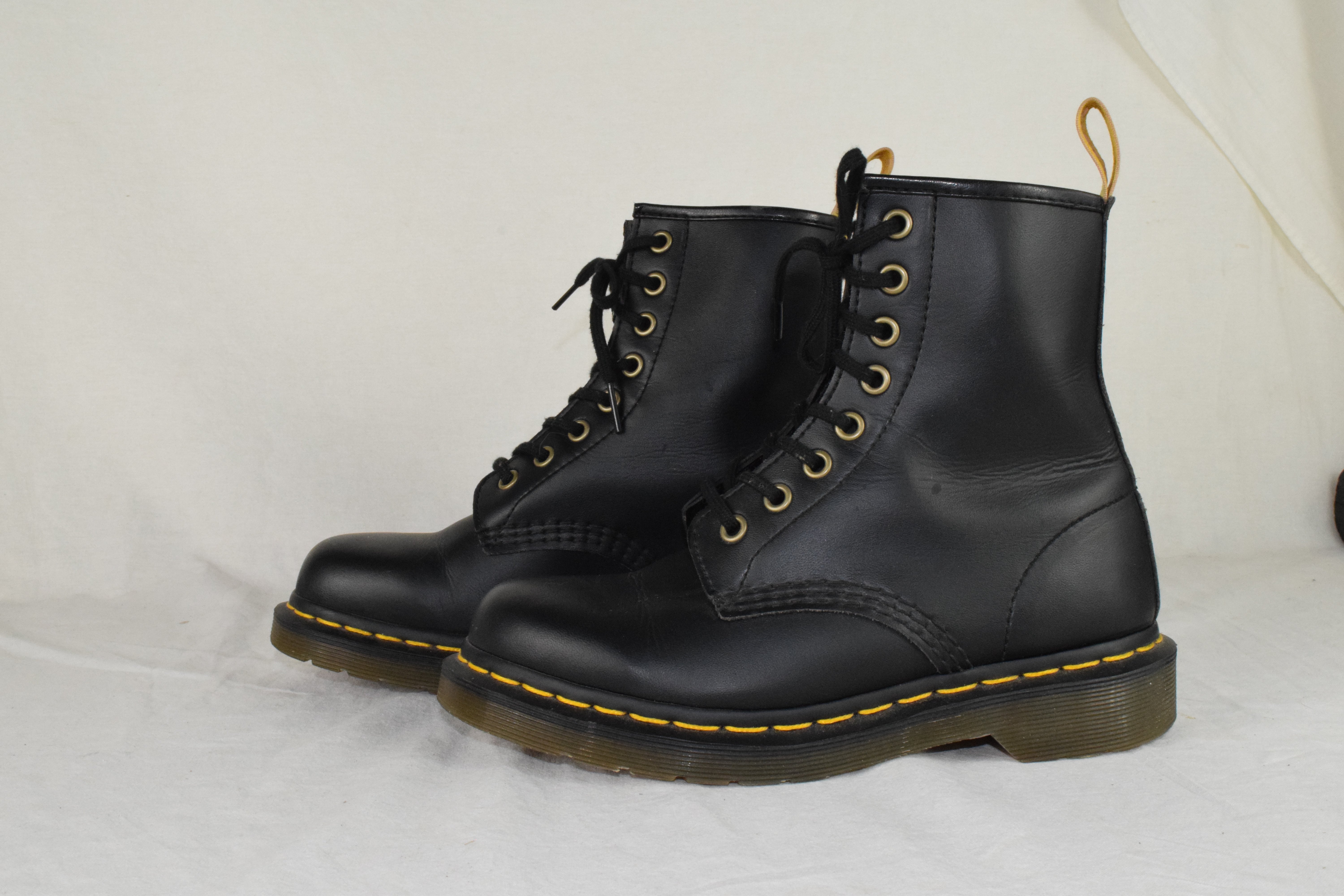 Dr. Martens 1460 Originals 8-Eye Soft Toe 6 Inch Boot Used Size 5 Women