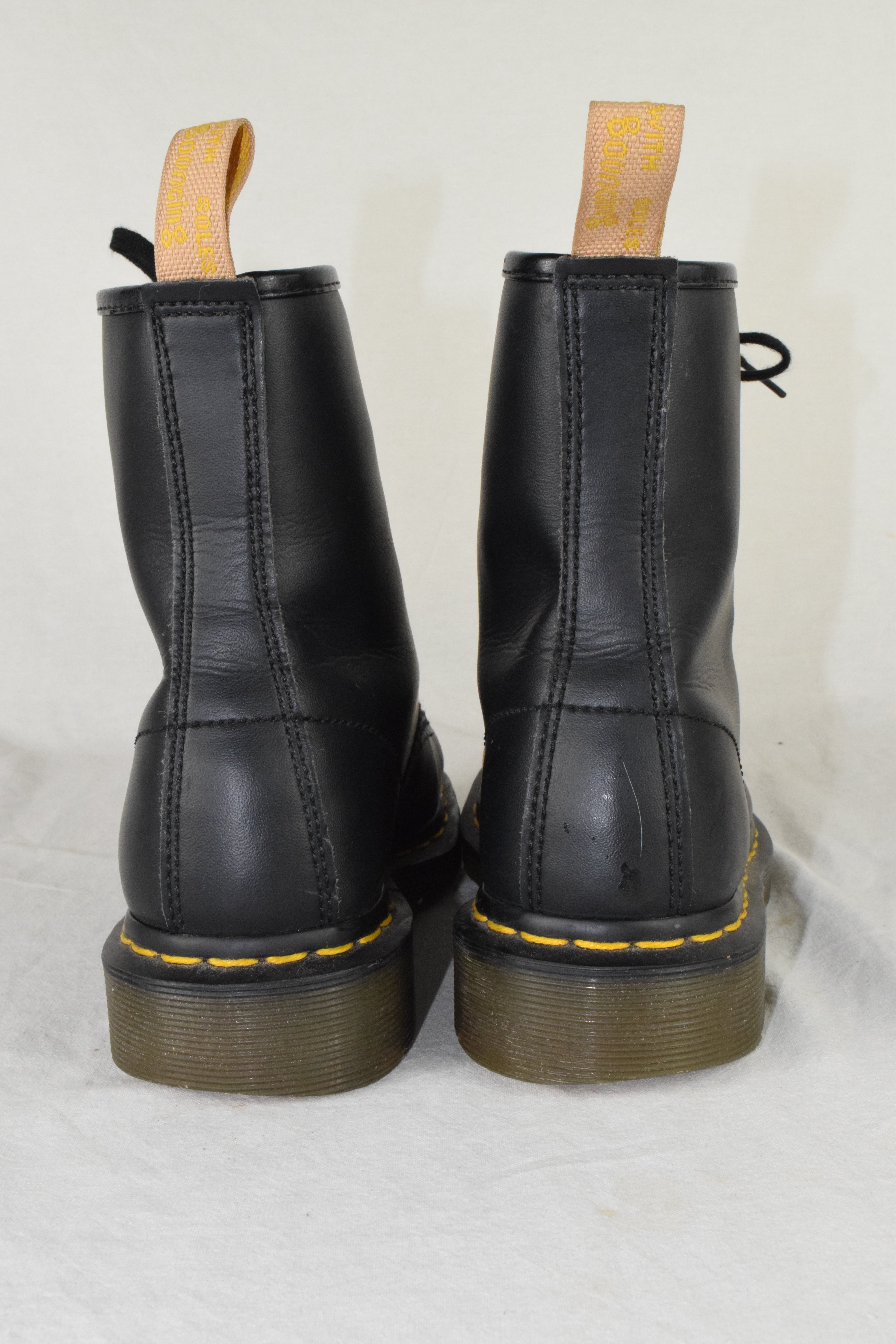 Dr. Martens 1460 Originals 8-Eye Soft Toe 6 Inch Boot Used Size 5 Women