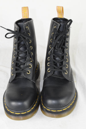 Dr. Martens 1460 Originals 8-Eye Soft Toe 6 Inch Boot Used Size 5 Women