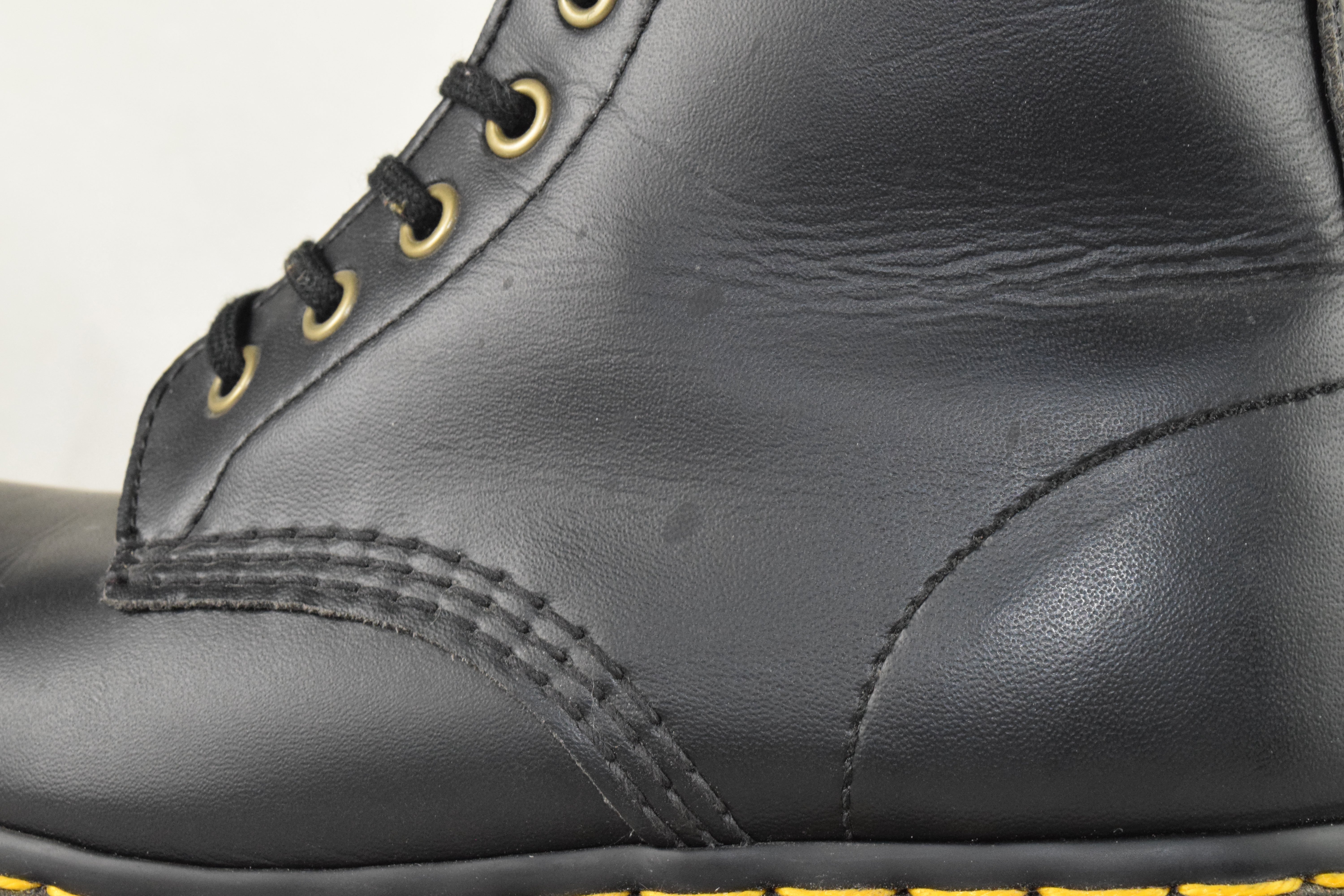 Dr. Martens 1460 Originals 8-Eye Soft Toe 6 Inch Boot Used Size 5 Women