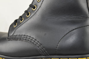 Dr. Martens 1460 Originals 8-Eye Soft Toe 6 Inch Boot Used Size 5 Women