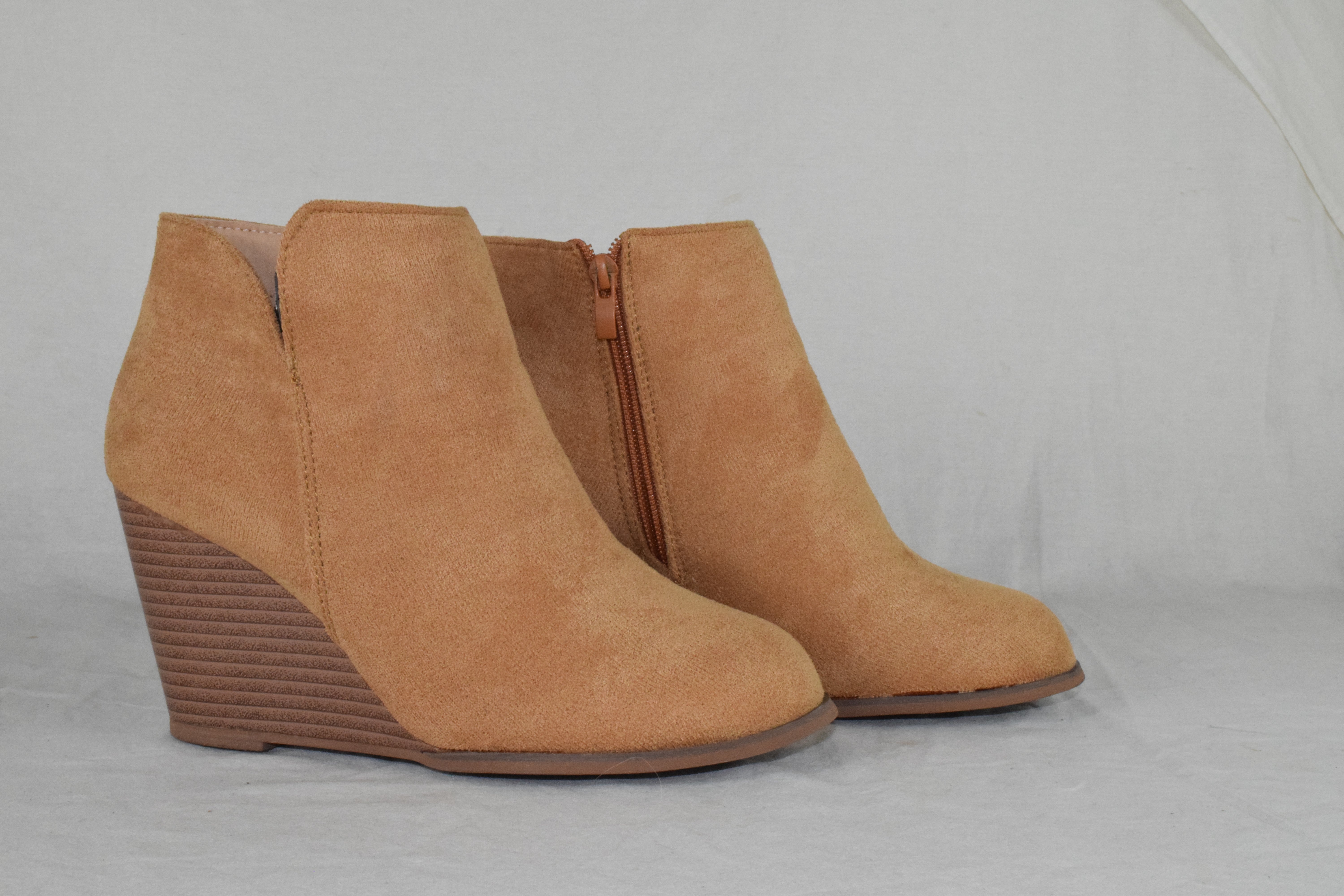 women boots Stacked wedge heel ankle booties Side Zipper beige Size 7