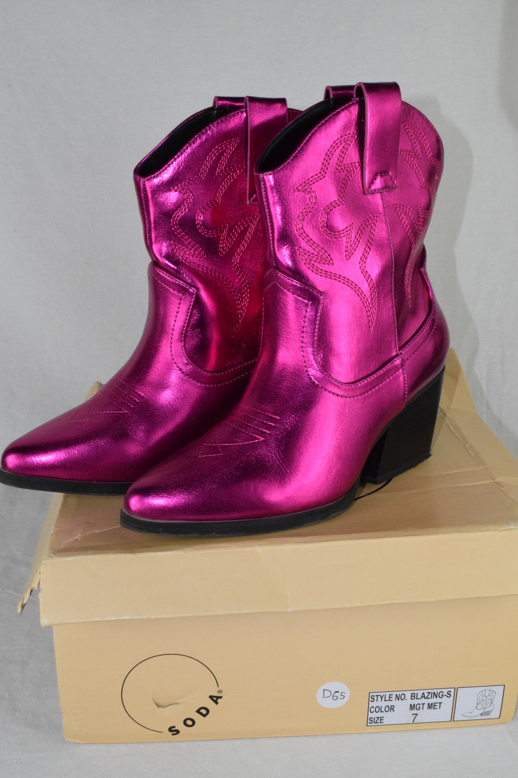 Soda Cowboy Western Stitched Ankle Boot Pointy Booties Pink Metallic BLAZING 7