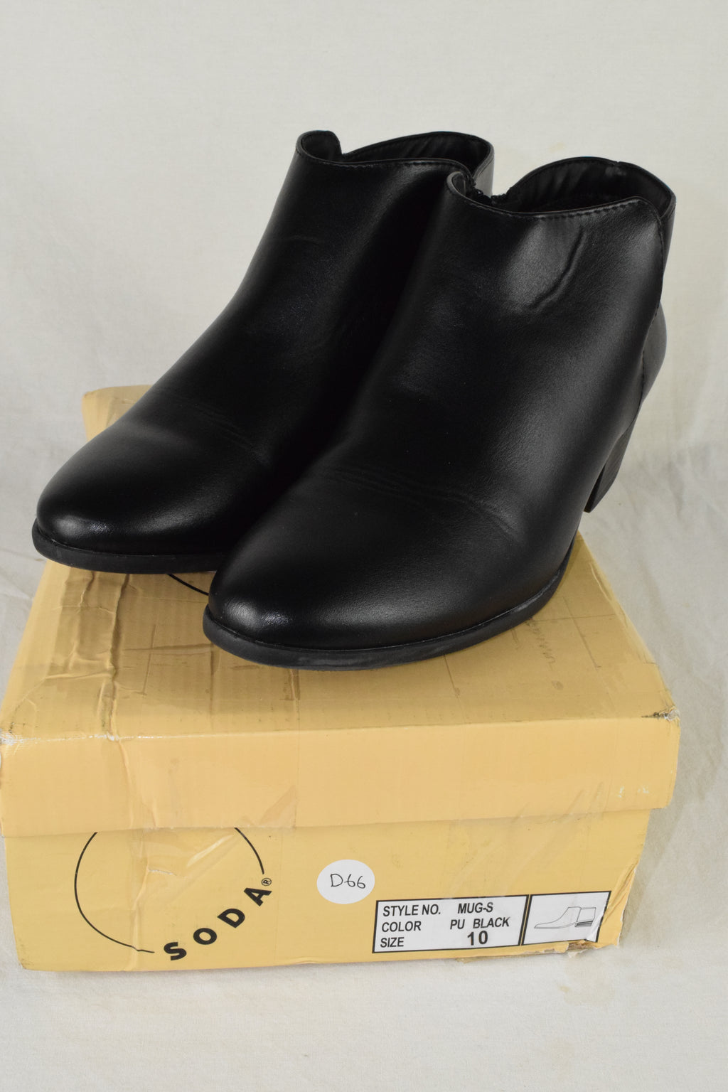 Soda Women Small Short Heels Ankle Boots Side Zipper Booties Black MUG Size 10