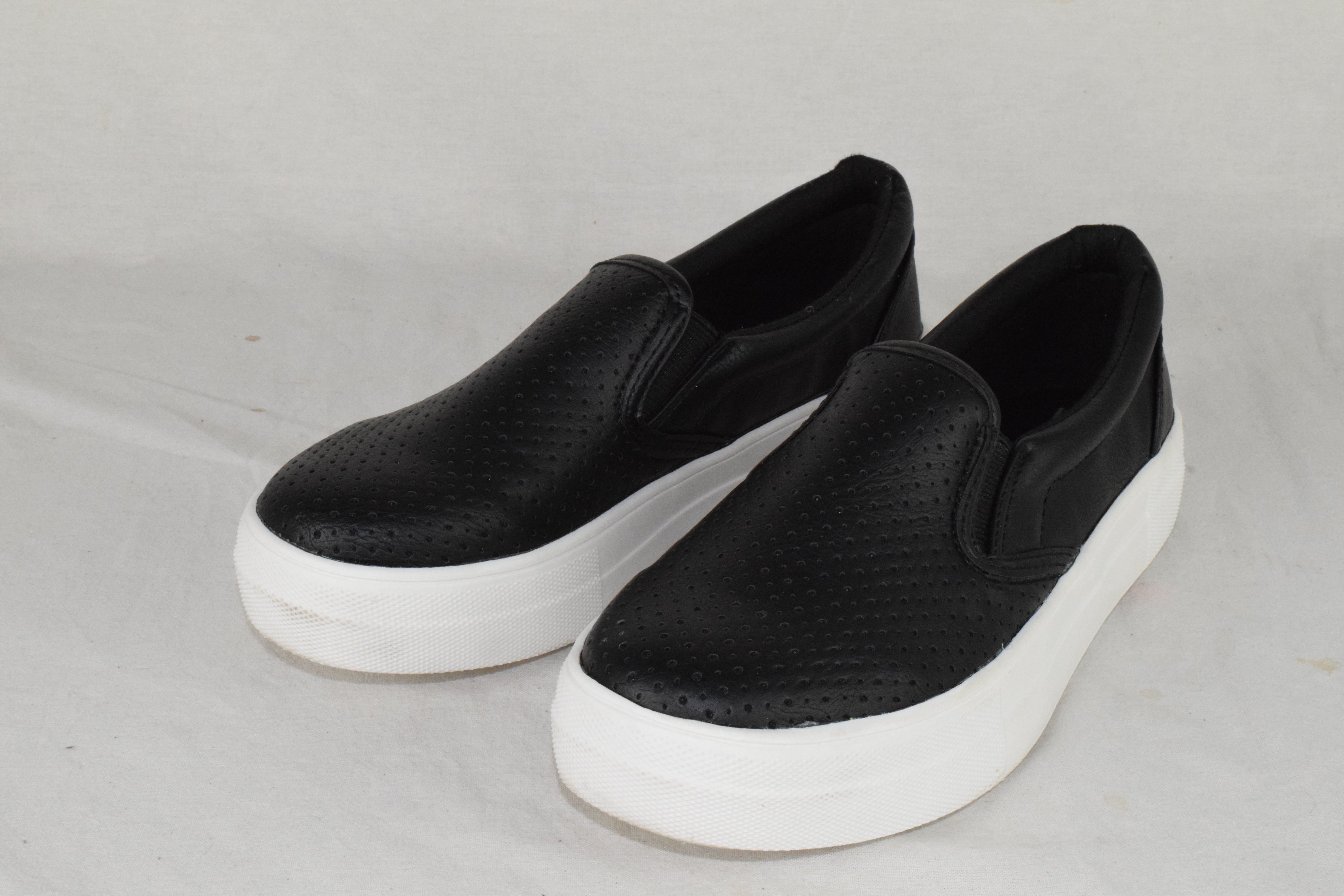 Soda Flat Women Shoe Slip On Loafers Casual Sneakers Platform Black CROFT Size 6