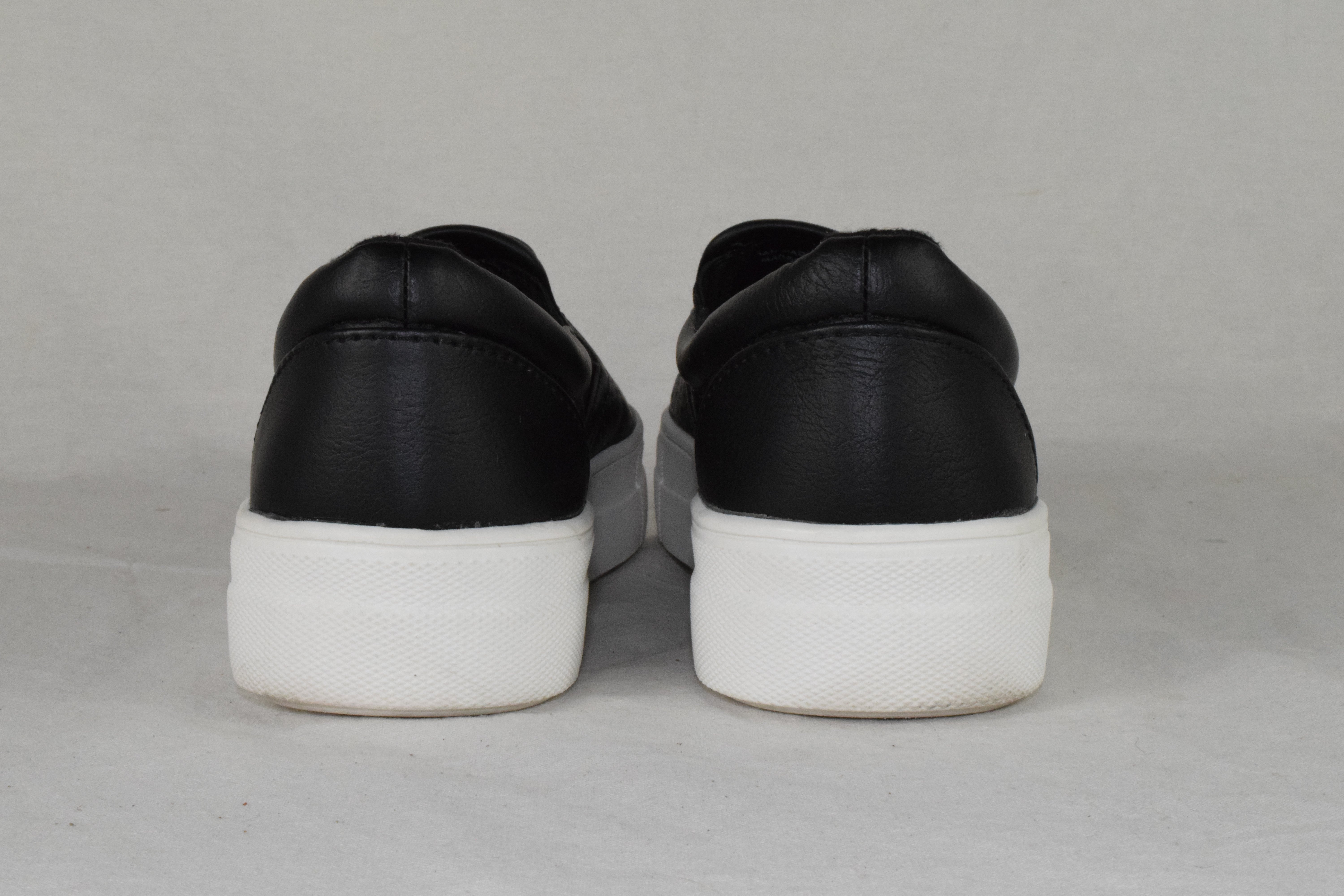 Soda Flat Women Shoe Slip On Loafers Casual Sneakers Platform Black CROFT Size 6